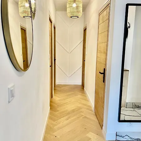 Apartment Place To Be